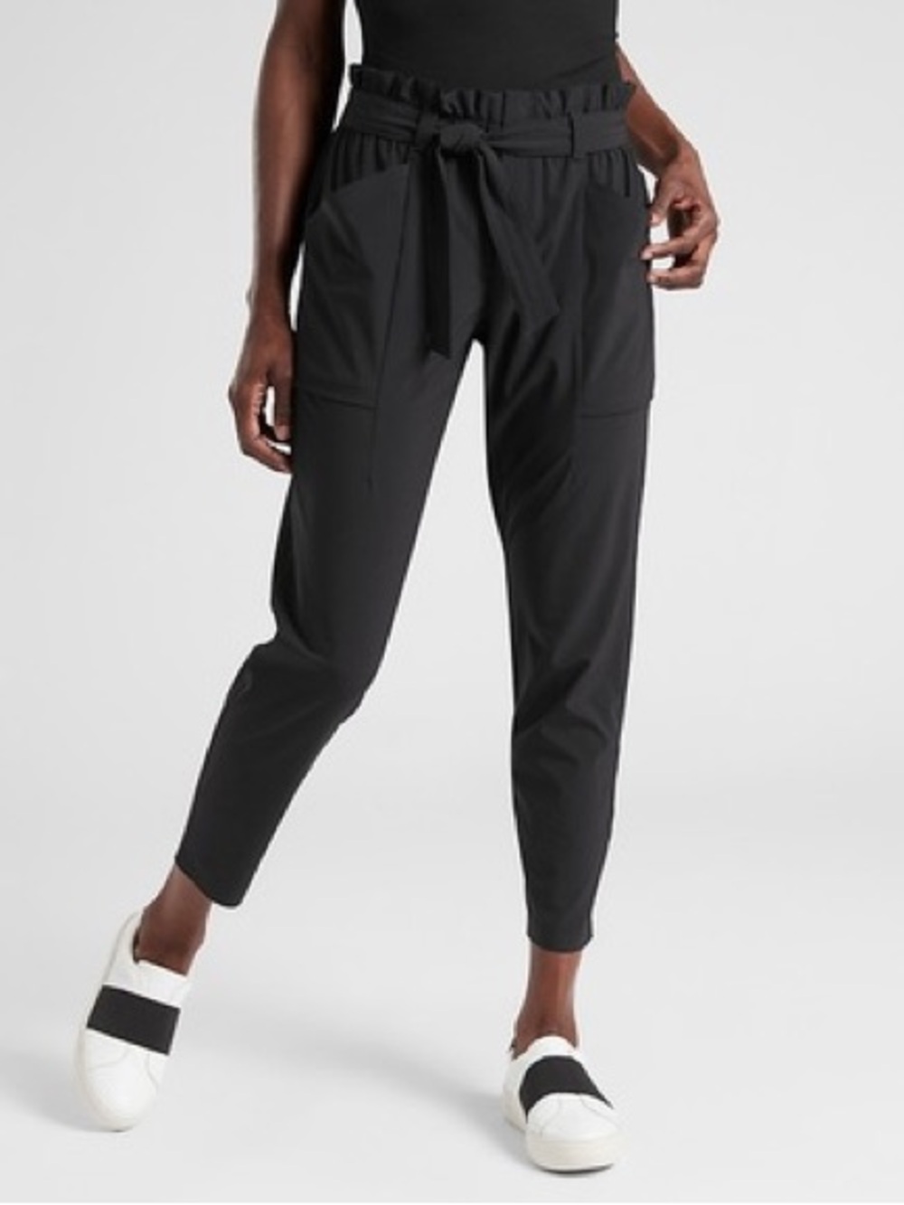 Athleta Black Skyline High Rise Paperbag Pants | Minimalist, Classic | Women’s 6